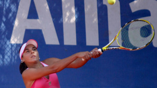 Виктория Томова и Елица Костова започнаха с победи в Мелбърн