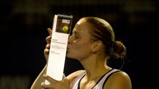 Почина Дамир - мъжът, който пребиваше до безсъзнание бившата №4 в тениса