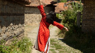 Защо ми харесва да съм жена в България
