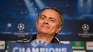 Моуриньо: Ван Дайк може да е най-скъпият, но по-добър ли е от Малдини или Фърдинанд?