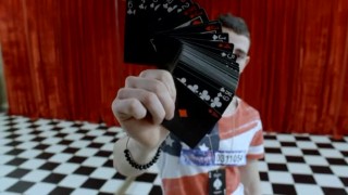 Велизар Бамбалов ни скри картите