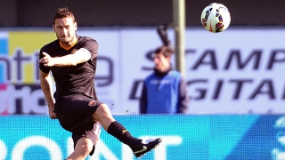 Целият стадион се смее на Франческо Тоти (ВИДЕО)