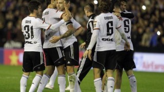 Валенсия с категорична победа в местно дерби (ВИДЕО)