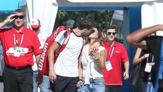 Григор Димитров слуша приятелката си и на корта (ВИДЕО)