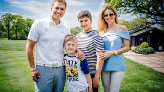 Стилиян Петров пред OFFNews: Всеки Божи ден се радвам, че отварям очи и съм до семейството