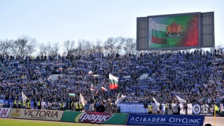 Слаб интерес към Вечното дерби часове преди първия съдийски сигнал