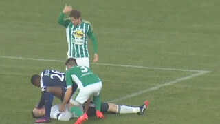 Франсис Коне - футболистът, спасил живота на четирима колеги (ВИДЕО)