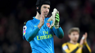 Модерните ръкавици на Чех не предотвратиха головете на 