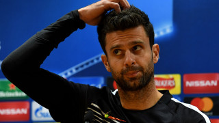 Кошмарът за Мота няма край. Блъсна бесен фен с колата си (ВИДЕО)