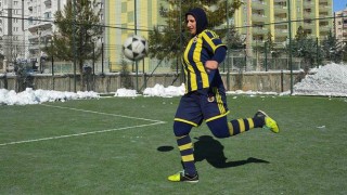 Да сбъднеш футболната си мечта на 49 и под смъртни заплахи (ВИДЕО и ГАЛЕРИЯ)