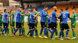 Кои български клубове са пълни с 