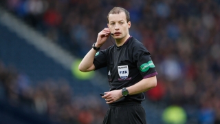 Учител по религия свири България - Холандия 