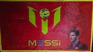 Ликът и името на Меси - върху пакети с кокаин