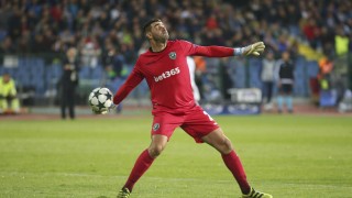 Владо Стоянов тръгва за Румъния, оперират го утре