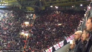 Английските фенове възмутиха с песен от Втората световна война (ВИДЕО)