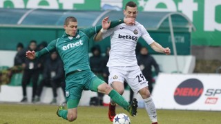 Гол в 93-ата минута измъкна 