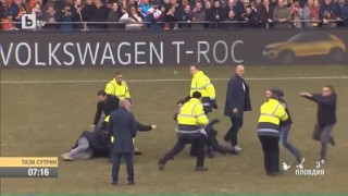 Як бой на терена във втора холандска лига