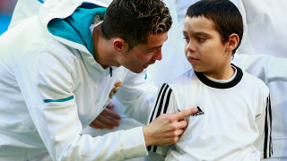 Световното в Русия може да остане без деца-талисмани. Страхуват се за сигурността им