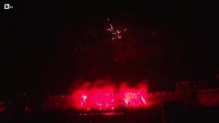 Огнен надпис и много пиротехника за 106 години 