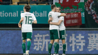 Гигс започна с победа в Уелс, Бейл подобри рекорд на Ръш