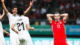 Кавани развали перфектния старт на Гигс