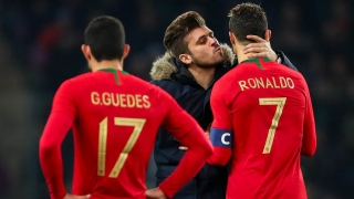 Да те разгромят с... целувка (ВИДЕО)