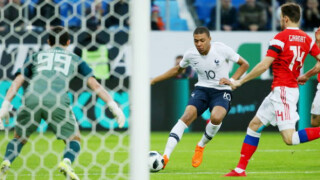 Франция също победи домакина Русия