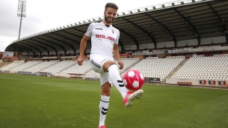 Испански футболист оцеля след падане от третия етаж 