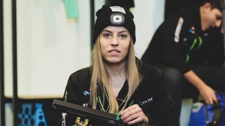 Маноилова ще участва само в щафетата на световното по шорттрек