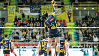 Матей Казийски - номер едно в Италия за февруари