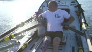 Морски пехотинец с ампутиран крак постави рекорд (ВИДЕО)