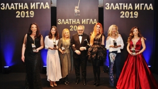 Невена Николова спечели награда "Златна игла" за "Дизайнер на годината"