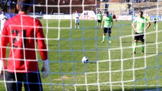 Две дузпи и равенство между 