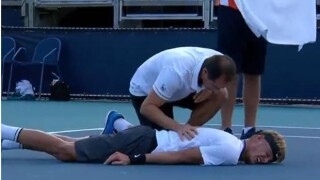 Испанец колабира на корта (ВИДЕО)