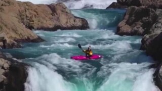 Тайната на 41-метровото спускане с каяк (ВИДЕО)