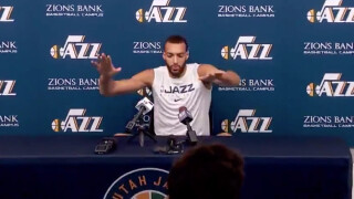 Играчка, плачка (ВИДЕО)