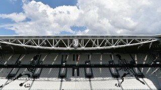 Отложиха реваншите 