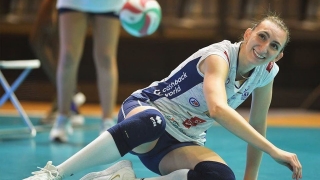 Волейбол - може, но само от балкона (ВИДЕО)