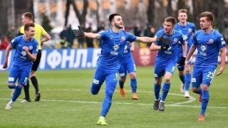 Руски тим победи коронавируса... на пода у дома (ВИДЕО)