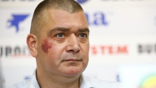 По 30% от премиите искал треньорът на плувците (ВИДЕО)