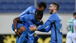 Хеттрик на Робърта класира 