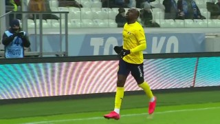 Али Соу с гол и пропусната дузпа при разгром на 