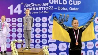 15-годишна украинка отказа да се качи на почетната стълбичка редом до рускини