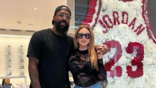 Синът на Джордан и бившата на Пипън чакат дете