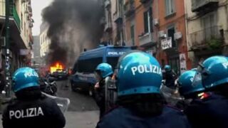 Безредици преди Наполи - Айнтрахт (ВИДЕО)