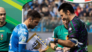 Буфон vs. Фабрегас: Общо на 80 години, но все още в играта