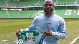 Грозно: Фен удари по главата футболист в Нидерландия (ВИДЕО) 