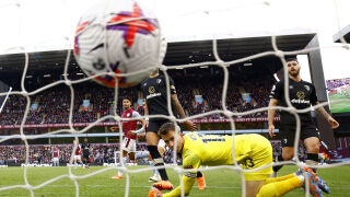 Разследват звезда от Висшата лига за изнасилване