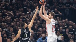 Везенков и Олимпиакос се сринаха във враждебен Белград (ВИДЕО)