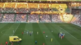 Сръбски футболист получи инфаркт по време на мач (ВИДЕО)